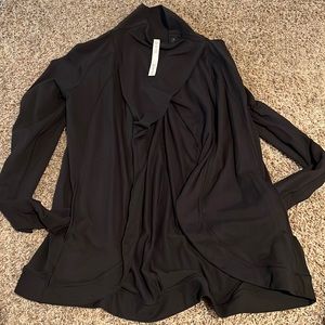 Lululemon black athletic cardigan- women’s size 10 (EUC)